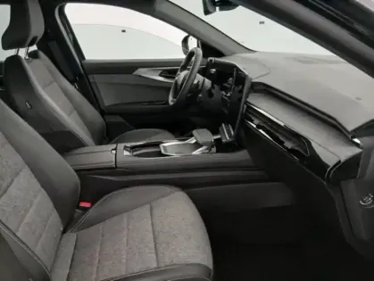 Photo 13 Renault Espace VI E-Tech full hybrid 200 GSR2 Techno