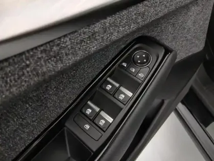 Photo 19 Renault Espace VI E-Tech full hybrid 200 GSR2 Techno