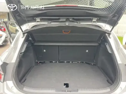 Photo 9 Toyota Corolla 184h Design