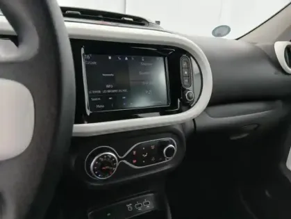 Photo 19 Renault Twingo E-TECH ELECTRIQUE III Equilibre
