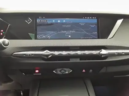 Photo 14 DS DS 4  Hybride E-Tense 225 EAT8