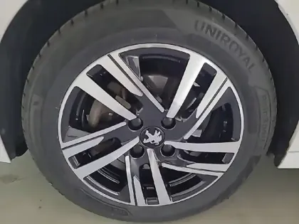 Photo 12 Peugeot 208  BlueHDi 100 S&S BVM6