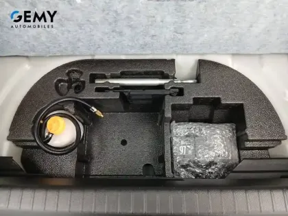 Photo 41 Peugeot 208  Electrique 50 kWh 136ch