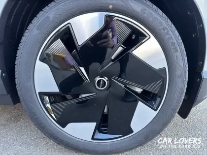 Photo 7 Volvo Ex30  Single 272 ch 1EDT