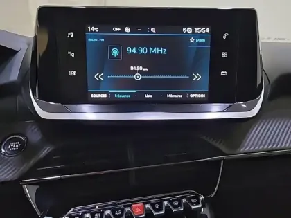 Photo 18 Peugeot 2008  PureTech 130 S&S EAT8