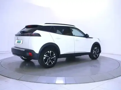 Photo 4 Peugeot 2008  PureTech 130 S&S EAT8