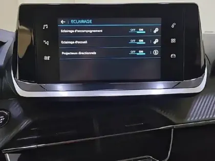 Photo 22 Peugeot 2008  PureTech 130 S&S EAT8