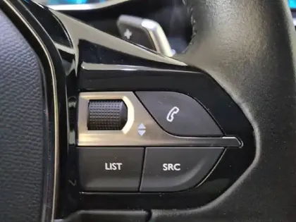 Photo 28 Peugeot 2008  PureTech 130 S&S EAT8