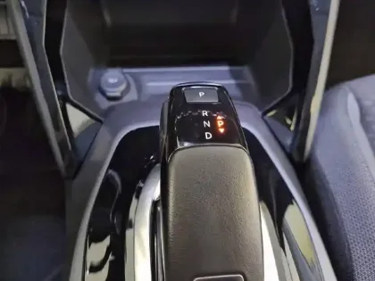 Photo 13 Peugeot 2008  PureTech 130 S&S EAT8