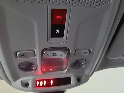 Photo 25 Peugeot 2008  PureTech 130 S&S EAT8