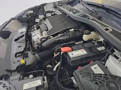 Photo 14 Peugeot 2008  PureTech 130 S&S EAT8