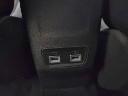 Photo 39 Peugeot 2008  PureTech 100 S&S BVM6