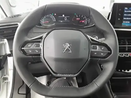 Photo 8 Peugeot 2008  PureTech 100 S&S BVM6