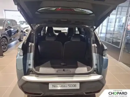 Photo 31 Peugeot 5008  Hybrid 145 e-DCS6