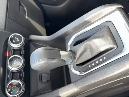 Photo 37 Renault Clio  E-Tech full hybrid 145 ch GSR2