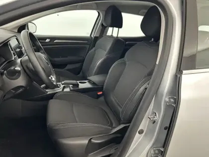 Photo 17 Renault Megane Mégane IV Berline Blue dCi 115 - 21B