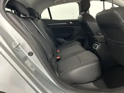 Photo 18 Renault Megane Mégane IV Berline Blue dCi 115 - 21B