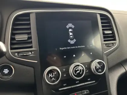 Photo 15 Renault Megane Mégane IV Berline Blue dCi 115 - 21B