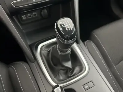 Photo 16 Renault Megane Mégane IV Berline Blue dCi 115 - 21B