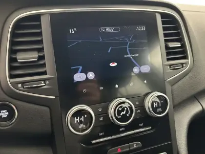 Photo 14 Renault Megane Mégane IV Berline Blue dCi 115 - 21B