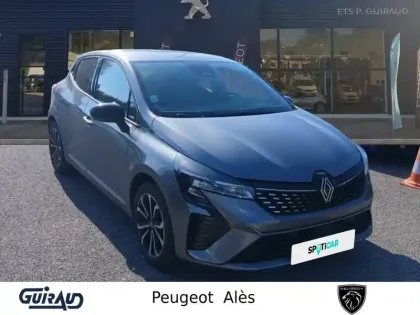 Photo 23 Renault Clio  E-Tech full hybrid 145