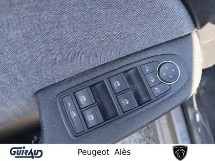 Photo 32 Renault Clio  E-Tech full hybrid 145