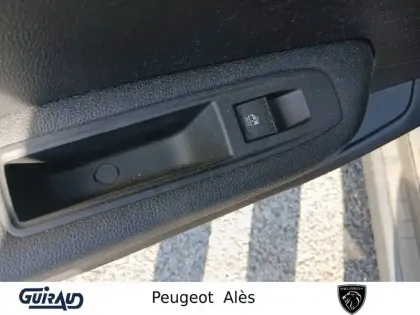 Photo 33 Renault Clio  E-Tech full hybrid 145