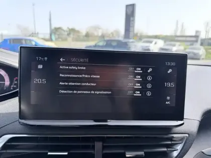 Photo 71 Peugeot 3008  PureTech 130ch S&S BVM6