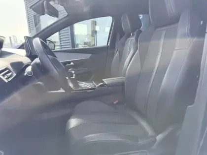 Photo 99 Peugeot 3008  PureTech 130ch S&S BVM6