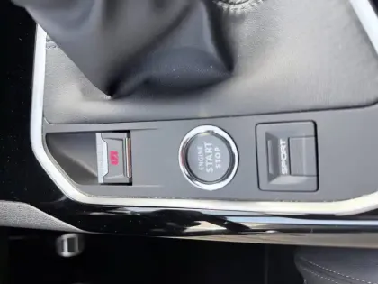 Photo 109 Peugeot 3008  PureTech 130ch S&S BVM6