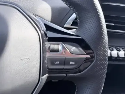 Photo 13 Peugeot 3008  PureTech 130ch S&S BVM6