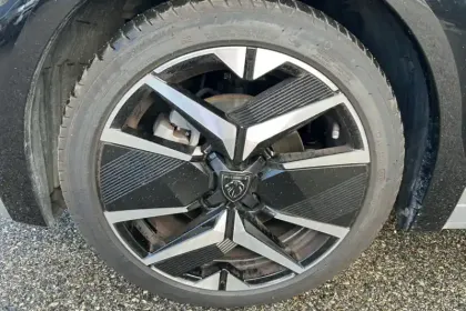 Photo 58 Peugeot 208  Hybrid 136 e-DCS6