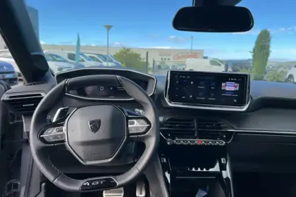 Photo 61 Peugeot 208  Hybrid 136 e-DCS6