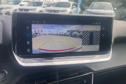 Photo 21 Peugeot 208  Hybrid 136 e-DCS6