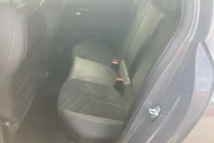 Photo 9 Peugeot 208  Hybrid 136 e-DCS6