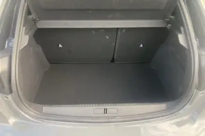 Photo 7 Peugeot 208  Hybrid 136 e-DCS6