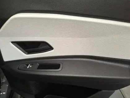 Photo 17 Renault 4 Renault  E-Tech Electrique 120 ch autonomie urbaine