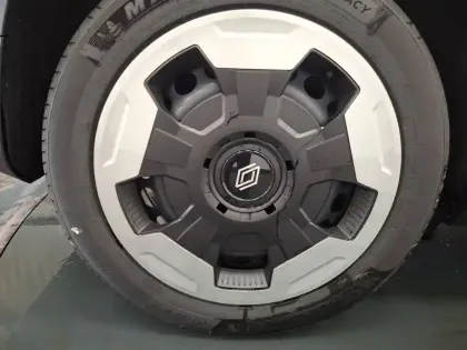 Photo 12 Renault 4 Renault  E-Tech Electrique 120 ch autonomie urbaine