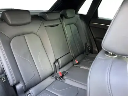 Photo 41 Audi Q3  35 TFSI 150 ch S tronic 7