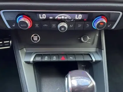 Photo 62 Audi Q3  35 TFSI 150 ch S tronic 7