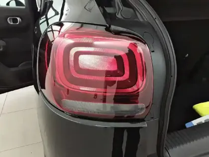 Photo 16 Citroën C3 Aircross  BlueHDi 100 S&S BVM6