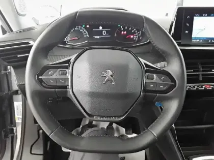 Photo 8 Peugeot 2008  PureTech 100 S&S BVM6