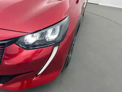 Photo 15 Peugeot 208  Electrique 50 kWh 136ch