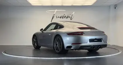 Photo 5 Porsche 911  Carrera Coupé 3.0i 370