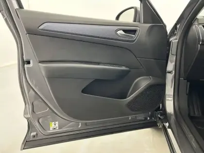 Photo 19 Renault Arkana  mild hybrid 140 EDC FAP - 22