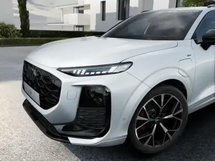 Photo 6 Audi Q3 Gén. III Ph1 S line 5