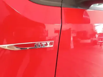 Photo 64 Volkswagen Up Gén. I Ph2 GTI 5