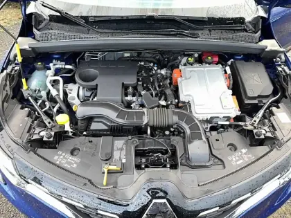 Photo 25 Renault Captur  E-Tech full hybrid 145