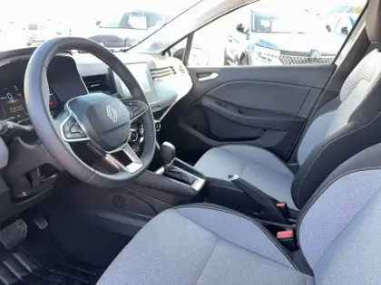 Photo 29 Renault Clio  E-Tech full hybrid 145 ch GSR2