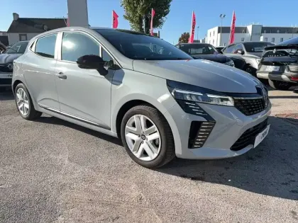 Photo 22 Renault Clio  E-Tech full hybrid 145 ch GSR2